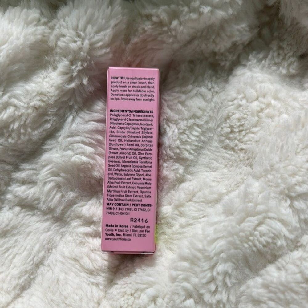 Youthforia blush - Picture 2 of 5